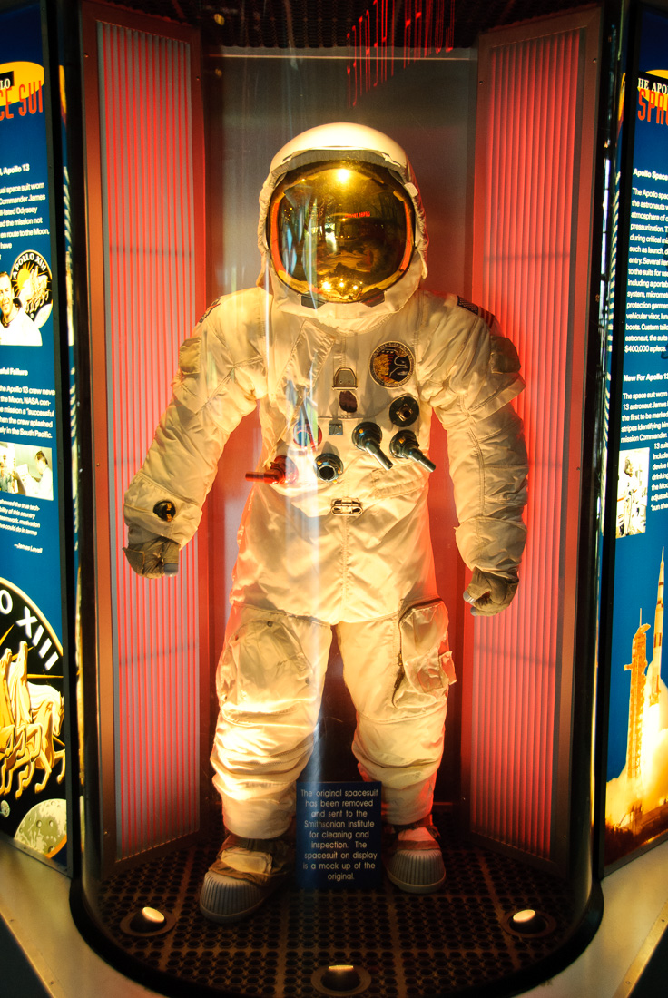  Kennedy Space Center 