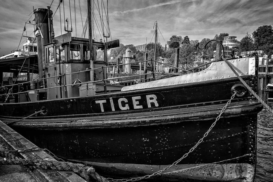  Tiger Tugboat 