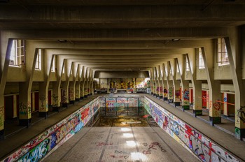  Piscine Mosq, an abandoned swimming pool in Charleroi 