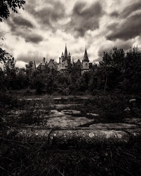  Castle Miranda 